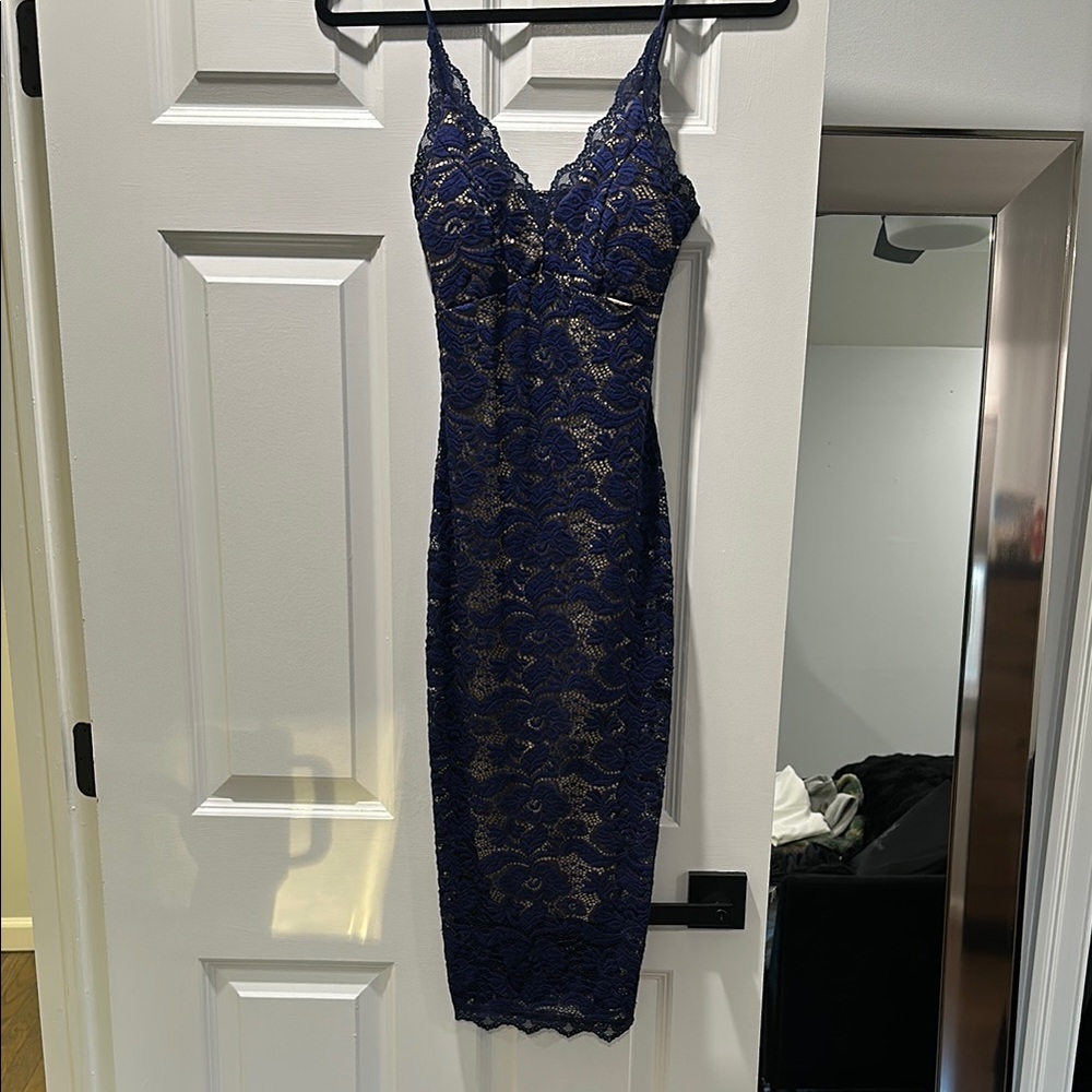 Fashion Nova Blue Sleeveless Knee-Length Bodycon Dress with V-Neck for Cocktail